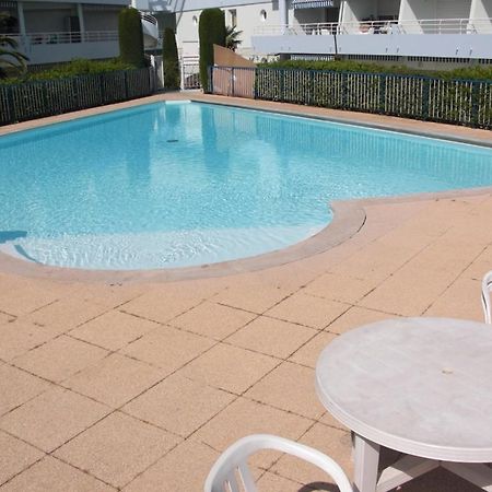 Agreable Appartement 4 Personnes A Villeneuve-Loubet Plage, Piscine, Mer, Commerces A Proximite Exterior foto